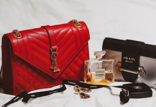 The Ultimate Handbag Guide: Timeless vs Trendy Styles