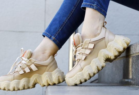 The Rise of Thick-Sole Shoes: 2025’s Bold Trend